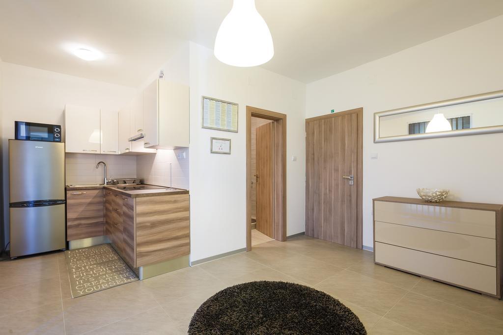 Ivni Apartmani Novigrad Istria Pokoj fotografie